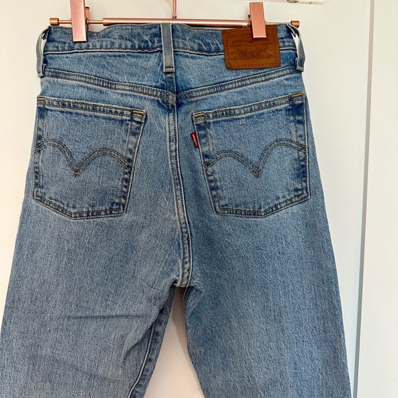 LEVI’S Wedgie Size 25 - Picture 4 of 7